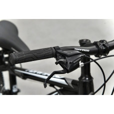 TORNADO 2005 BLACK WHITE