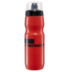 Фляга пластиковая с крышкой Merida 760 мл красно/черная
